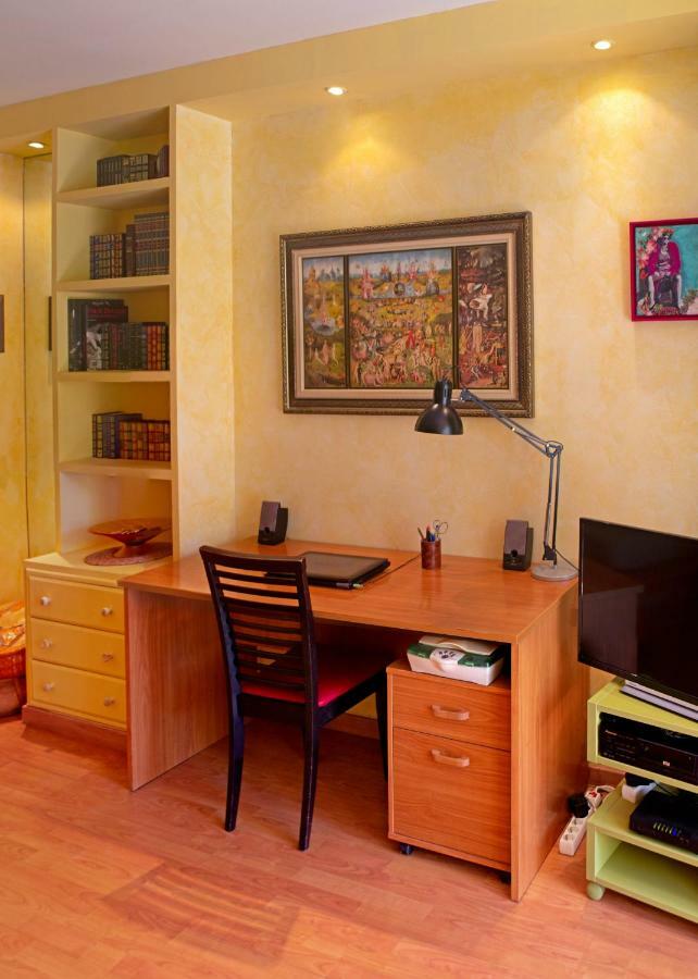 Cozy Apartment At Jardin Manaure Мадрид Екстериор снимка